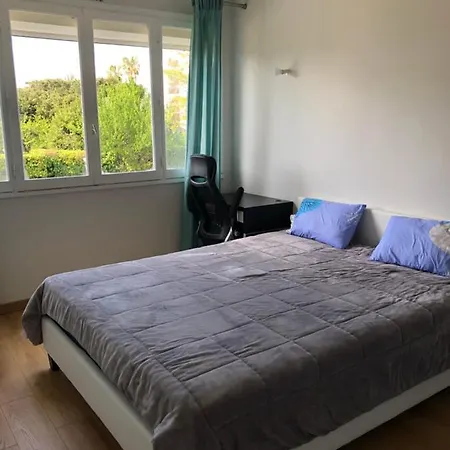 Apartamento Lovely With Swimming Pool Antibes